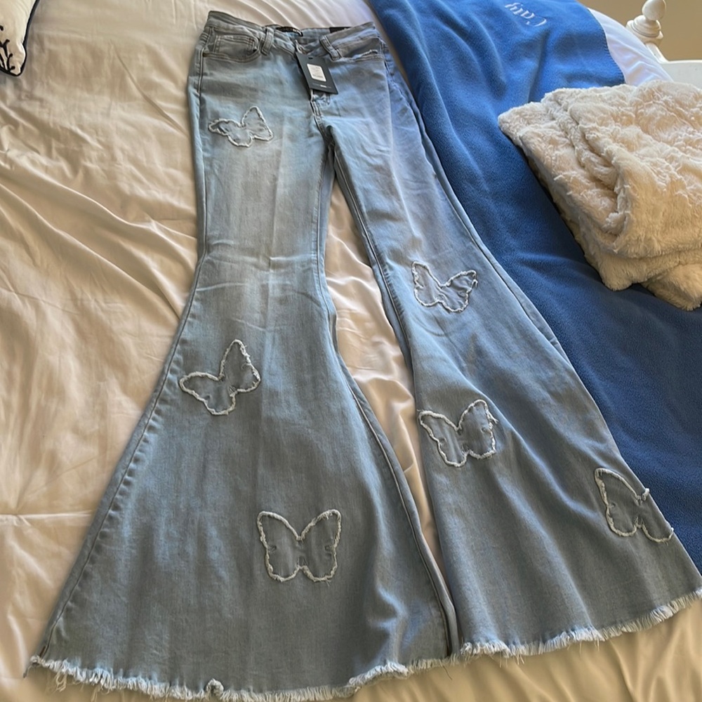 Fashion nova butterfly flare jeans. Never worn